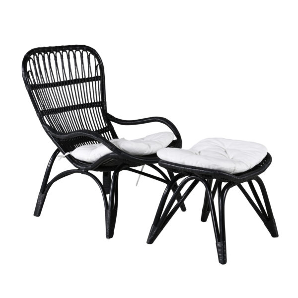 Venture Design Ella Loungestol M Fodskammel Og Hynde Offwhite Polyester Og Sort Bambus Rattan Fra Venture Design - 7350118411186